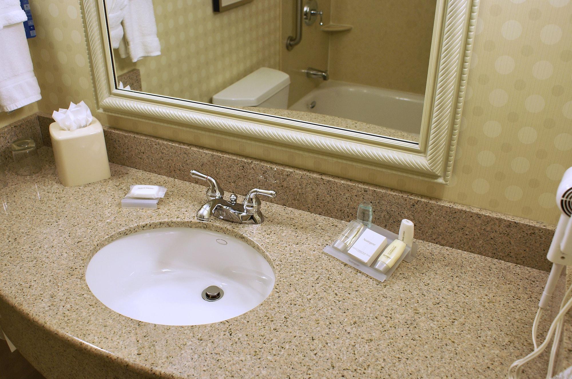 Hilton Garden Inn Sonoma County Airport Santa Rosa Bagian luar foto
